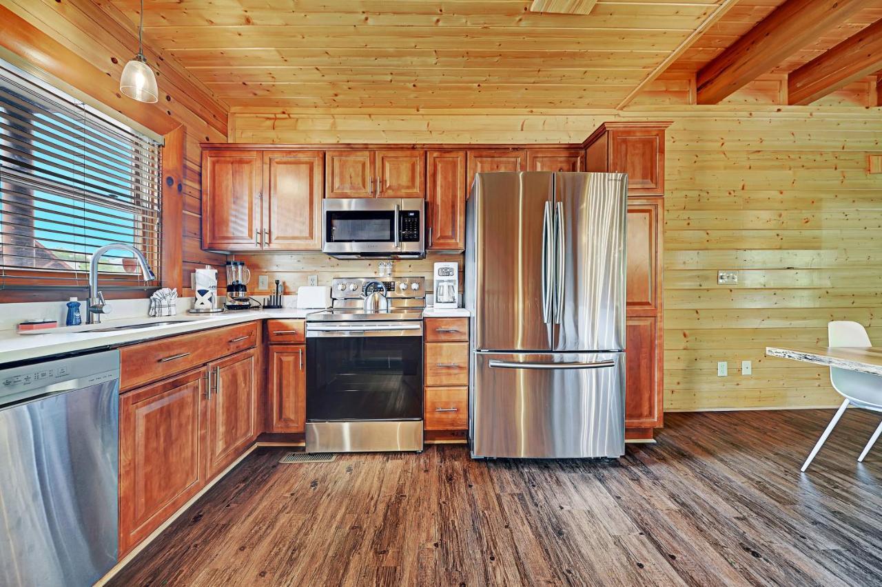 Вилла Gorgeous Large Mountain View Cabin W Hot Tub, Free Wifi, Games Севьервилл Экстерьер фото