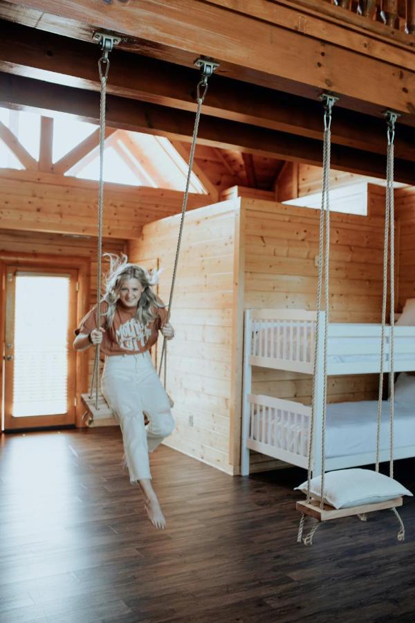 Вилла Gorgeous Large Mountain View Cabin W Hot Tub, Free Wifi, Games Севьервилл Экстерьер фото